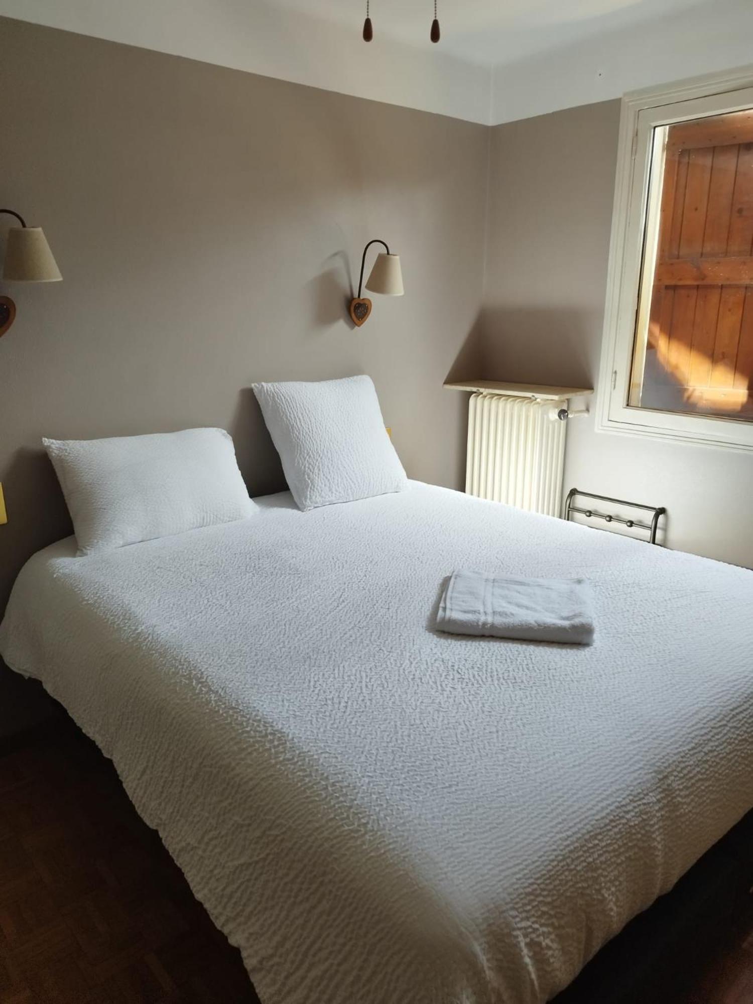 Appart'Hotel Des 3 Vallees Le Pied A Terre Seranon Exterior photo